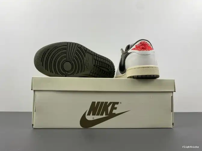 MEDIUM LOW AIR OG 1 X TRAVIS SCOTT OLIVE JORDAN DM7866-200 0628